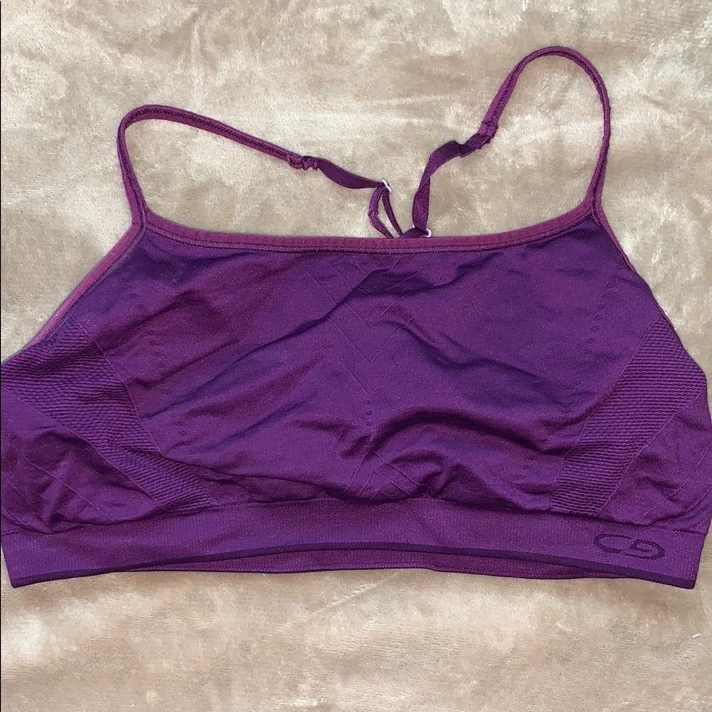 sports bra